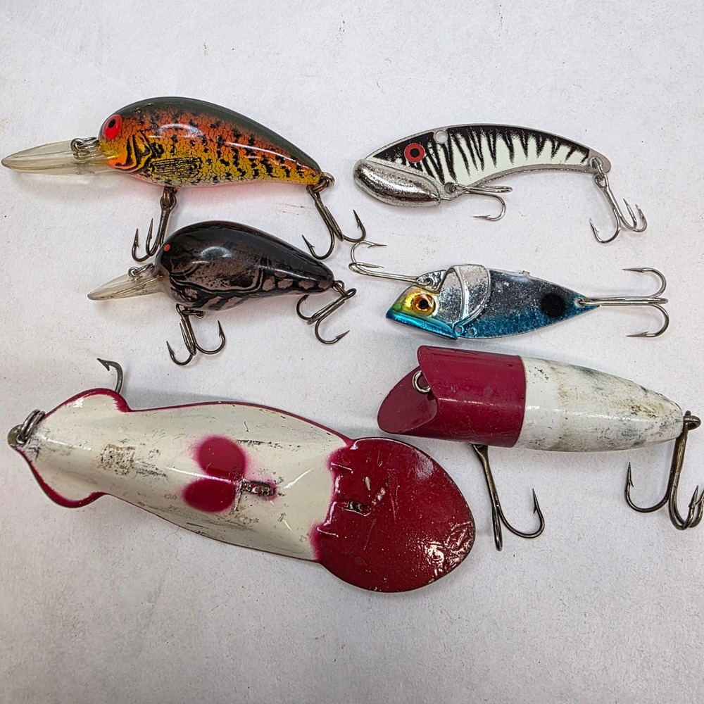 Lot of 6 Vintage Fishing‎ Lures Bass Pike Walleye Lure Collection